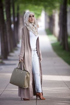 hijab outfits stylish cardigan kimono long fashion style veiled dress maxi muslim modern summer ideas choose board casual girls Kimono Cardigan Outfit, Outfit Ideas Hijab, Long Kimono Cardigan, Long Outfit, Cardigan Outfit, Hijab Trends, Hijab Style Casual, Maxi Cardigan, Casual Hijab Outfit