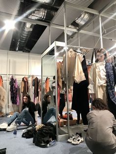 Fashion Jobs, Nyc Life, Fashion Sketchbook, Fashion Days