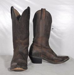 Boho Leather, Vintage Boots, Classic Boots, Cowboy Western, Boots Brown, Western Cowboy Boots, Leather Cleaning, Brown Leather Boots, Girls Boots