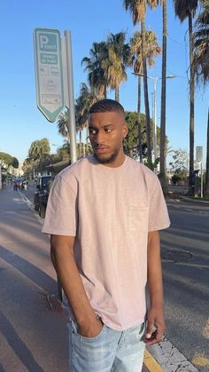 Dark Skin Men Fashion Outfits, Brad Onema, Lux Aesthetic, Boys Aesthetic Outfits, Men Aesthetic Outfits, Aesthetic Wear, Soft Streetwear, Mens Smart Casual Outfits, Light Skin Men