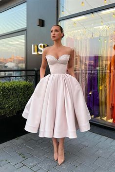 Short Formal Dresses Classy, Cocktail Event Outfit, Dusty Rose Wedding Dress, Birthday Dress Elegant, Mademoiselle Dress, 50s Style Wedding Dress, Lace And Tulle Dress, Short Bridal Gown, Short Evening Dress