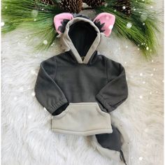 Super Cute!! Winter Fox Sweatshirt It Has A Tail Attached To It Brand New With Tags From My Boutique Belle Luna Boutique. Size: 12m Smoke Free, Pet Free. !!Get Yours Now!! ( Bundle & Save ) E Boutique Shirts, Grey Fox, Kids Boutique, Get Yours Now, Gray White, Kids Shirts, Shirts Tops, Fox, Super Cute