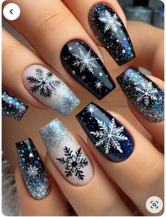 Winter Themed Nails Short, New Year Eve Nails Design 2024, Winter Fingernail Designs, Festive Christmas Nail Designs, Christmas Nail Art Designs Winter, Christmas Lights Nails Design, Christmas New Years Nails, Nail Christmas Designs, Christmas Gel Nail Ideas