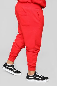 Available In Black, Grey, White, Navy, And Red Elastic Waist With Drawstring Side Hand Pockets Back Patch Pocket Ribbed Cuff At Bottom Of Leg Disclaimer: Female Model Is Wearing Size Small 80% Cotton 20% Polyester Imported | Mens Tyson Jogger Pant in Red size Medium by Fashion Nova Mens Jogger Pants, Mens Joggers, Female Model, Mens Activewear, Mens Bottom, Red Fashion, Ripped Jeans, Jogger Pants, Black Grey