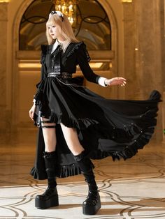 Fashion Apron, Edgy Elegance, Black Apron, Maid Dress, Apron Dress, Fashion Inspiration Design, Sleeves Top, Big Bow, Gothic Outfits