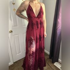 Bella Ella Boutique Formal Dress Wine Colored Very Flattering Slits On Both Sides Open Back Brand New With Tags Red Split Dress For Prom, Bohemian Split Dress For Party, Bohemian Split Party Dress, Burgundy V-neck Maxi Dress For Night Out, Burgundy Maxi Dress For Party, Burgundy Maxi Dress For Summer Parties, Burgundy Maxi Dress For Spring Date Night, Bohemian Split Maxi Dress For Party, Bohemian Party Maxi Dress With Split