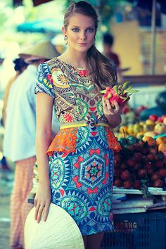 I wish I could have a reason to wear/buy this dress. Loooove the mixture of patterns! Pattern Dresses, Hemant And Nandita, Inspiration Mode, Pretty Dresses, African Fashion, Ankara