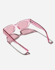 Transparent pink acetate frame Transparent pink acetate temples Pink mirror lenses 100% UV protection Size: 52 - 18 - 145 mm Fitting: Universal Packaging: Istitutional Made in Italy Modern Pink Sunglasses With Tinted Lenses, Modern Pink Sunglasses With Gradient Lenses, Pink Rectangular Sunglasses With Gradient Lenses, Pink Rectangular Sunglasses With Uv Protection, Pink Wayfarer Sunglasses With Uva Protection, Pink Gradient Sunglasses In Acetate, Pink Rectangular Polarized Sunglasses, Modern Pink Sunglasses For Party, Modern Pink Party Sunglasses