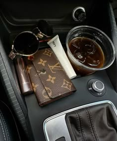 Car Aesthetics Interior, Moodboard Fashion, Outfits 90s, Girly Car, Luxe Style, Future Lifestyle, Espresso Martini, Dream Lifestyle