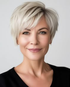 48 Short Hairstyles for Women Over 40 For a New You 48 Year Old Women, Pixie Bob Cut, Short Hair Makeup, Blonde Pixie Bob, Hairstyles For Seniors, Haircuts For Women Over 40, Platinum Blonde Pixie, Bride Hats, Platinum Pixie