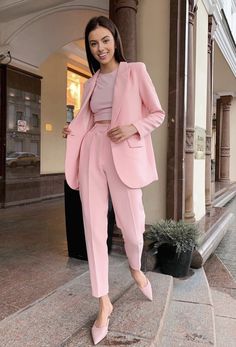 Pink Formal Attire For Women, Pink Attire Classy, Lawyer Outfit Pink, Professional Pink Outfit, Suit Coat Outfits For Women, Pink Professional Outfit, Ladies Suits Formal Classy, Formal Party Outfit Classy, Pink Womens Suit