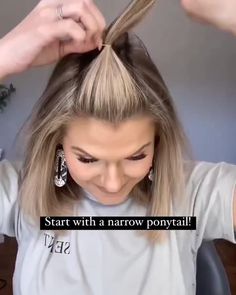 Football Hairstyles Women, Football Hairstyles, Hair Upstyles, Easy Hair Updos, Hairstyles Women, Hairdos For Short Hair, Peinados Fáciles Para Cabello Corto, Hair Tutorials For Medium Hair, Short Hair Tutorial