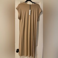 Super Comfy. Cap Sleeve. Would Look Super Cute With Boots And A Long Cardigan Or Dressed Up With Heels And A Belt. Casual Stretch Beige Midi Dress, Casual Stretch Brown Maxi Dress, Casual Brown Stretch Maxi Dress, Blush Midi Dress, Black Collared Shirt, Burgundy Floral Dress, Forest Green Dresses, Blue Satin Dress, Turtleneck Midi Dress