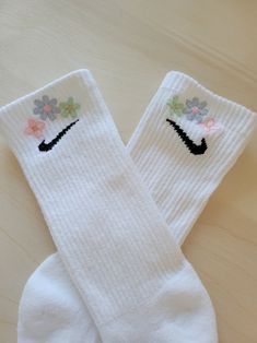 Cool Nikes, Nike Socks, Cute Nikes, Cute Socks, Gift List, Christmas Wishlist, Christmas List, Birthday Wishes, Cute Outfits