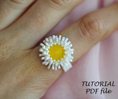 Daisy Ring Tutorial, Crochet Wrap Pattern, Ring Pattern, Seed Bead Crafts, Shrug Pattern, Ring Tutorial, Beaded Bracelets Tutorial, Yellow Opal, Daisy Ring