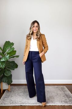 Wide Leg Pants Four Ways - Pumps & Push Ups Trouser Jeans Outfit, Aesthetic Lawyer, Wide Leg Trousers Outfit, Wide Leg Outfit, Wide Leg Jeans Outfit, Wide Leg Pants Outfit, Lawyer Fashion, Leg Pants Outfit