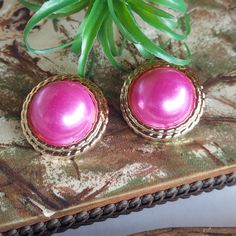 E0280 Chunky Fushia & Gold Statement Earrings Lightweight Post Back Metal Stoppers Bundle & Save! Join The Live Shows! Automatically Save 25% On 3+! Buy With Confidence! 3000+ Listings Available! New Items Added Weekly! Party Cohost, Posh Ambassador & Mentor With 5000+ Sales! #Jesisfashionz #Statement #Jewelry #Fun #Fashion #Fashionjewelry #Style #Gunmetal #Statementearrings #Chunky #Funky #Diva #Largeearrings #Runway #Boutique #Ear #Accessories #Accessory #Different #Glam #Model #Unique #Earrin Pink Metal Clip-on Earrings For Gift, Pink Metal Clip-on Earrings As A Gift, Pink Metal Earrings For Formal Occasions, Formal Pink Metal Earrings, Vintage Pink Metal Earrings, Formal Pink Round Clip-on Earrings, Pink Clip-on Jewelry For Party, Ear Accessories, Gold Statement Earrings