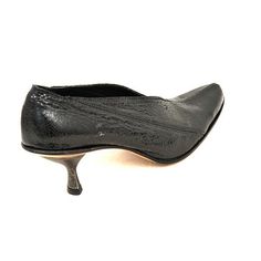 Women's Heeled Shoe *Slight color variations possible--call for leather-related inquiries. Fitted Timeless Heels For Formal Occasions, Elegant Fitted Heels With Leather Lining, Elegant Heels With Fitted Leather Sole, Elegant Heels With Leather Sole And Fitted Design, Elegant Fitted Heels With Leather Sole, Elegant Fitted Heels For Galas, Designer Leather Heels, Designer Fitted Leather Heels, Fitted Heels With Leather Lining For Galas