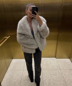 Short Fur Coat, Winter Warm Outfits, Trendy Cardigans, November 8, Turndown Collar