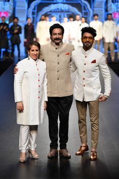 Lotus Make up India Fashion Week Autumn/Winter 2019 - Rohit Kamra Indian Blazer, Roka Outfits, Kunal Rawal, Make Up India, Wedding Palm Springs, Blazer Wedding, Jodhpuri Suit