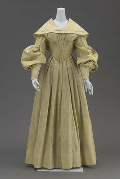 Dress worn by Elizabeth Richards at her marriage to John S. Parmelee in Newport, New Hampshire, January 19, 1839. Wedding dress of light gray green figured silk havin … Mfa Boston, Museum Of Fine Arts Boston, Period Outfit, Wedding Gowns Vintage, Antique Dress, Antique Clothing