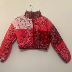 Cropped Bandana Puffer Coat Size Medium Brand New Never Worn In Perfect Condition Key Terms: Puffer Jacket, Puffer Coat, Puffer, Red, Pink, Burgundy, Street Wear, Streetwear, Baddie, Teen, Never Worn, New Red Patchwork Outerwear For Streetwear, Casual Red Patchwork Outerwear, Red Long Sleeve Winter Puffer Jacket, Trendy Pink Patchwork Outerwear, Streetwear Puffer Jacket With Patchwork, Streetwear Long Sleeve Puffer Jacket With Patchwork, Streetwear Patchwork Long Sleeve Puffer Jacket, Red Patchwork Outerwear With Long Sleeves, Red Patchwork Long Sleeve Outerwear