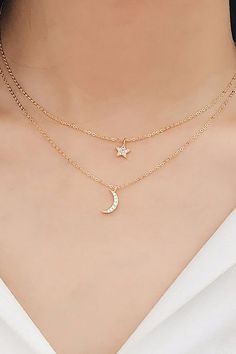 Elegant Star & Moon Choker Necklace Statement Fashion Jewelry for Women  – www.MyBodiArt.com Woman Chains Necklace, Cute Chains, Aesthetic Pendant, Moon Choker Necklace, Moon Choker, Cute Necklaces, Dainty Choker Necklace, Layer Chain, Double Chain Necklace