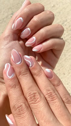 Fresh Nails, Bridesmaids Nails, Lines On Nails, Round Nails, Bride Nails, Short Acrylic Nails Designs, Oval Nails, Prom Nails