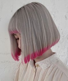 Grey And Pink Hair, Skunk Hair, Two Tone Hair, Bob Hair Color, Bold Hair Color, Hair Color Unique, Creative Hair Color, Ash Gray