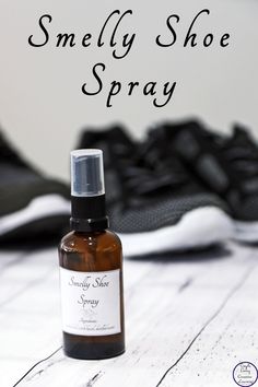 Natural Shoe Deodorizer, Poo Spray, Diy Essentials, Diy Perfume, Essential Oil Blends Recipes, Diy Sprays