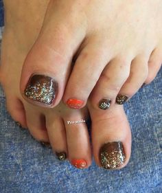 Fall Toenail Colors, Fall Pedicure Designs, Toenail Colors, Toe Nail Designs For Fall, Fall Toe Nails, Fall Pedicure, Fall Toes, Pedicure Designs Toenails, Toe Nail Color