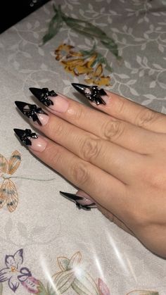 Black Swan Quinceanera Theme, Black Swan Nails, Duchess Swan, Sweet 16 Nails, 16 Nails, Ballerina Drawing, Quinceanera Themes, Pretty Gel Nails, Royal Ballet