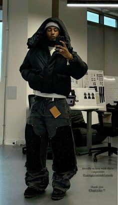 Baggy Clothes Aesthetic Men, Hoodies Y2k, Accessories Y2k, Streetwear Inspo, Black Men Street Fashion, Dope Outfits For Guys, Street Style Outfits Men, Street Fashion Men Streetwear, Guys Clothing Styles