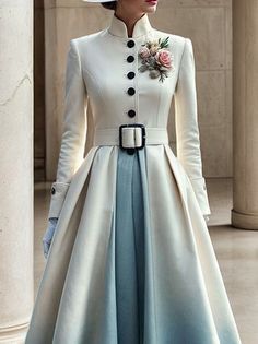 Coat With Belt, Looks Chic, Royal Fashion, Mode Inspiration, Style Elegant, Pretty Dresses, Classy Outfits, Stand Collar, Beautiful Outfits