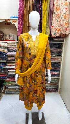 Premium Quality Yellow Suit, Kurti Palazzo, Printed Kurti, Kareena Kapoor Khan, Kareena Kapoor, Instagram Photos, Photo And Video