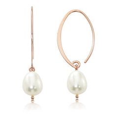 14 karat rose gold sweep drop earrings with freshwater cultured pearls Chandelier Jewelry, Pearl Aesthetic, Yellow Gold Drop Earrings, Black Pearl Earrings, Jewelry Design Inspiration, Oval Necklace, Wire Jewelry Designs, Freshwater Pearl Earrings, Earring Ideas