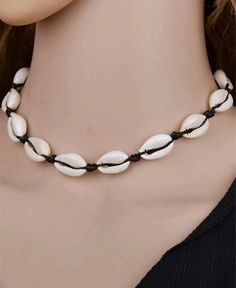 1pcs/Set Handmade Natural Shell Braided Vacation Style Necklace And For Men Women, Beach Jewelry Casual Shell Jewelry Gift, Casual Strand Shell For Beach Season, Casual Cowrie Shell Necklace For Vacation, Casual Strand Shell For Vacation, Casual Vacation Shell Strand, Casual Cowrie Shell Necklace As A Gift, Casual Cowrie Shell Necklace As Gift, Black Necklaces For Summer Vacation, Casual Shell Jewelry For Beach