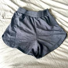 Never Worn Comfy Sweat Shorts, Gray, Size S Athleisure Bottoms With Elastic Waistband For Weekend, High Waist Stretch Shorts For Leisure, Stretch High Waist Shorts For Leisure, High Waist Leisure Shorts With Built-in Shorts, Gray High-waisted Shorts With Elastic Waistband, Casual High Waist Pajama Shorts, Summer Bottoms With Elastic Waistband For Weekend, Athleisure Short Bottoms For Weekend, Short Athleisure Bottoms For Day Out