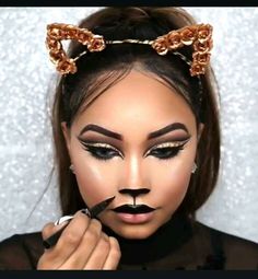 Cat makeup Glam Cat Makeup Halloween, Cat Costume Hairstyles, Woman Cat Costume, Cat Custome Women, Simple Cat Costumes Women, Cat Costumes Women Diy, Cougar Halloween Costume