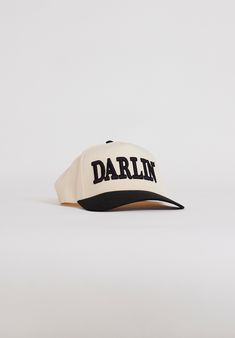 DARLIN'™ Snapback Cream/Black Retro Snapback Hat With Embroidered Logo, Cute Fits, Me Time, Style Me, What To Wear, Fashion Beauty, Outfit Inspirations, Summer Outfits, Fashion Inspo