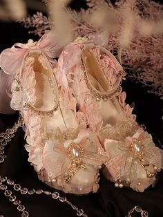 Princess Heels, Look Rose, Dr Shoes, Cute Shoes Heels, Kawaii Shoes, Flowers Blooming, Kawaii Fashion Outfits, Fancy Shoes, Girly Shoes