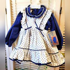 Mini World Vintage Pinafore Dress Size 24 Months. Dress Is Nwt Dead Stock Excellent Vintage Condition Cross Posted Childhood Clothes, Vintage Pinafore Dress, Baby Blue Lace Dress, Vintage Pinafore, High Low Party Dresses, Vintage Toddler Dress, Vintage Baby Dresses, Zara Looks, Mini World