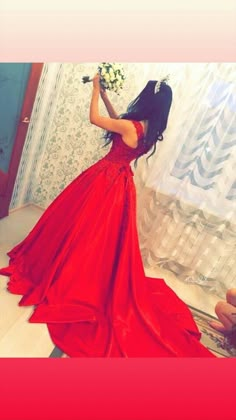 Cute Red Dresses, Poses Women, Girls Dp Stylish, Girls Dpz, Look Your Best, Cheap Dresses, Stylish Girl, Fashion Advice, Song Lyrics