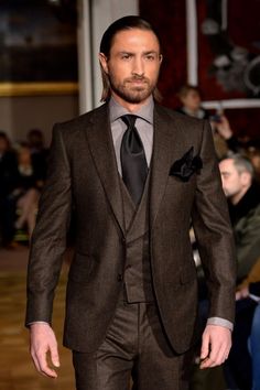 thesnobreport:  “Cifonelli FW15  ” Paris Mens Fashion, Stylish Mens Fashion, Brown Suits, Mens Fashion Urban, Mens Fashion Week, Mens Fashion Classy