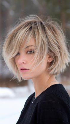 29 Winter Bob Haircuts 2024-2025: Trendy Styles for Women with Fine Hair, Waves, and Bold Bangs Fine Hair Waves, Undone Bob, Bold Bangs, Men Haircut Undercut, Kids Bob Haircut, Carrot Hairstyles, Light Bangs, Growing Out Bangs