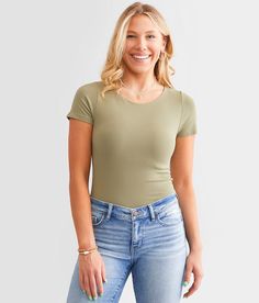 BKE Core Contour Top - Green L/XL, Women's Vetiver Scoop neck seamless top Attached bra Bust measures 30 on size S/M Body length 22 on size S/M. 92% Nylon 8% Spandex. Machine wash cold. Do not bleach. Lay flat to dry. Do not iron. Do not dry clean.. Measurements: Bust -Fullest part of bust with arms at sides. Waist -Circumference of natural waist: above belly button below rib cage. Hips -Standing with feet together fullest part of hips. WOMEN'S TOP SIZE CONVERSION CHART Size US/CAN BUST WAIST XX Green Scoop Neck Top With Built-in Bra, Solid Top With Built-in Bra And Scoop Back, Casual Crew Neck Top With Built-in Bra, Green Seamless Scoop Neck Tops, Seamless Stretch Crew Neck Top, Green Seamless Short Sleeve Top, Summer Scoop Neck Top With Seamless Design, Seamless Second-skin Crew Neck Top, Seamless Scoop Neck Summer Top