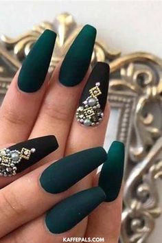 Shine bright with emerald green nails! Luxe designs perfect for winter glam and elegant vibes. #EmeraldNails #WinterStyle #NailTrends Emerald Green Nails Acrylic Coffin, Green Nails Acrylic Coffin, Emerald Green Nails Acrylic, Green Nails Acrylic, Emerald Green Nails, Nails Acrylic Coffin, Emerald Nails, Green Acrylic Nails, Green Nail Designs