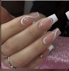 Grad Nail Ideas White, Girly Acrylic Nails Coffin, Gel X Nails French Tip, Elegant Birthday Nails, Grad Nails Acrylic, Grad Nail Ideas, Grad Nails, Unghie Sfumate, Glitter Nails Acrylic