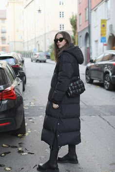 Long Parka Outfit, Long Puffer Coat Outfit, Long Jacket Outfit, Puffer Coat Style