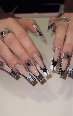 ₊˚ෆ Follow me for more 𐙚 visit my boards ₊˚ෆ Alt Halloween Nails, 19th Birthday Nails Ideas Short, October Acrylics, Gothic Nails With Charms, Dark Glam Nails, White Gothic Nails, Trendy Coffin Acrylic Nails, Emo Halloween Nails